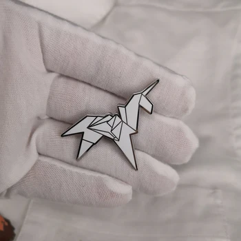 Origami Samorog Blade runner Pin Značko